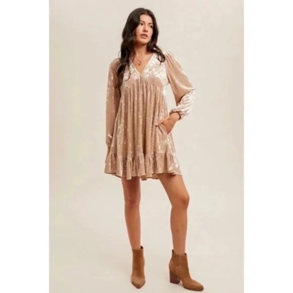 Champagne Crushed Velvet V-Neck Babydoll Bubble Sleeve Holiday Cocktail - Picture 2 of 4